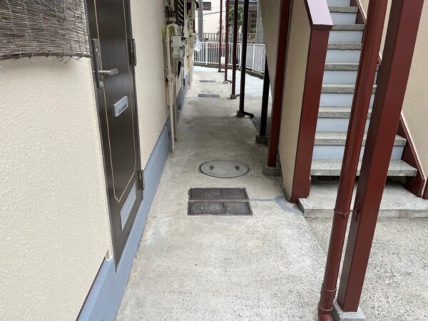 福岡県八女市　アパート　外壁塗装工事　下塗り・中塗り・上塗り　それぞれの役割とは？