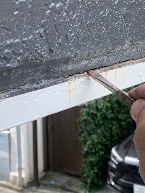 福岡県大牟田市　アパート　外壁塗装工事　ひび割れ補修で下地を補強しました！