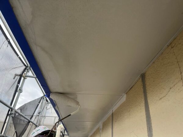 福岡県大牟田市 アパート 外壁塗装工事 付帯部塗装 軒天まで塗装して完璧な仕上がりへ