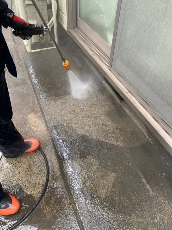 福岡県柳川市　アパート　外壁塗装　高圧洗浄後、3度塗りをおこないました！