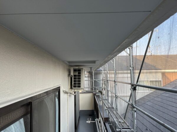 福岡県大牟田市　アパート　外壁塗装工事　付帯部塗装　軒天まで塗装して完璧な仕上がりへ