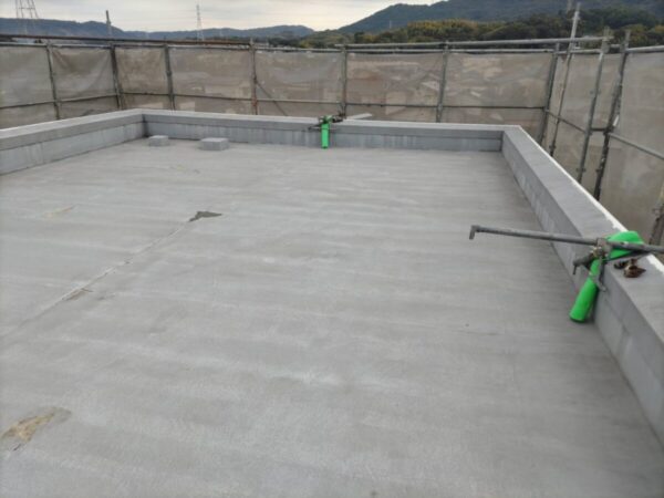 福岡県大牟田市　アパート　防水工事　屋上の防水工事で適している工法は？